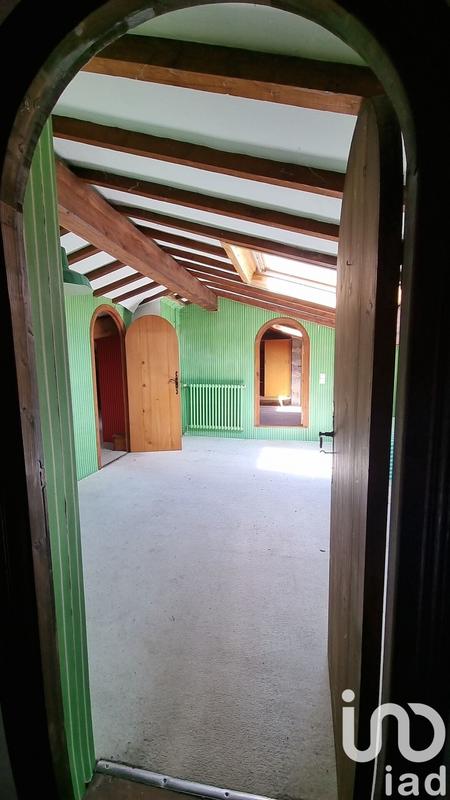 Maison - 216 m² - 11 pièces