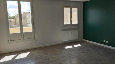 Appartement - 90 m² - 4 pièces