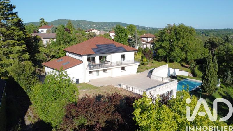 Maison - 282 m² - 8 pièces