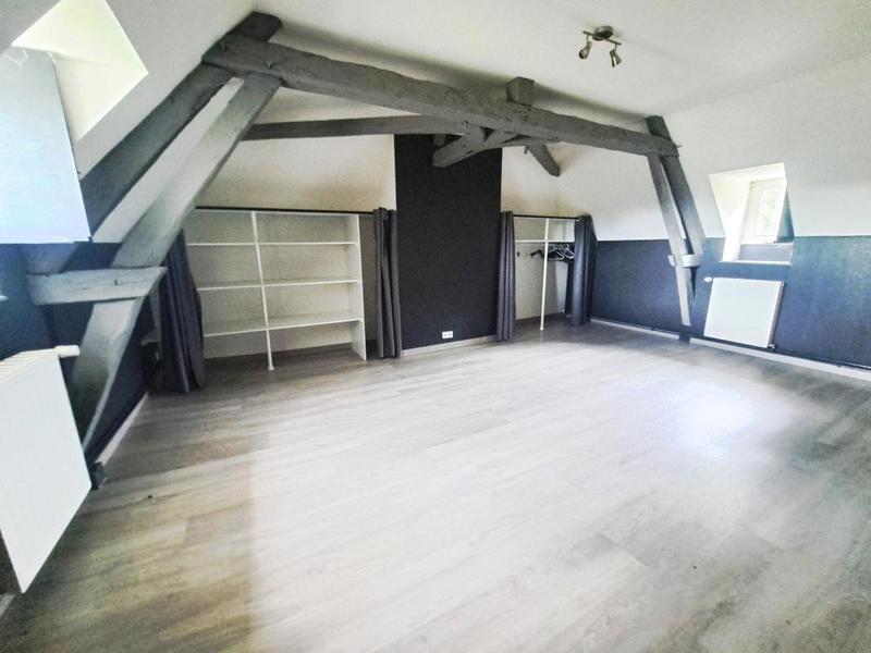 Maison - 265 m² - 10 pièces