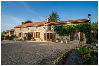 Maison de campagne - 200 m² - 5 pièces