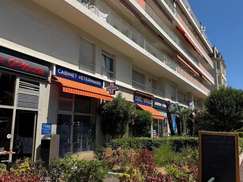 Local commercial - 42 m² - 1 pièce