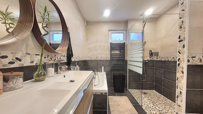 Maison - 82 m² - 5 pièces