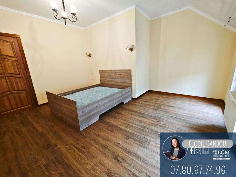 Maison - 215 m² - 7 pièces