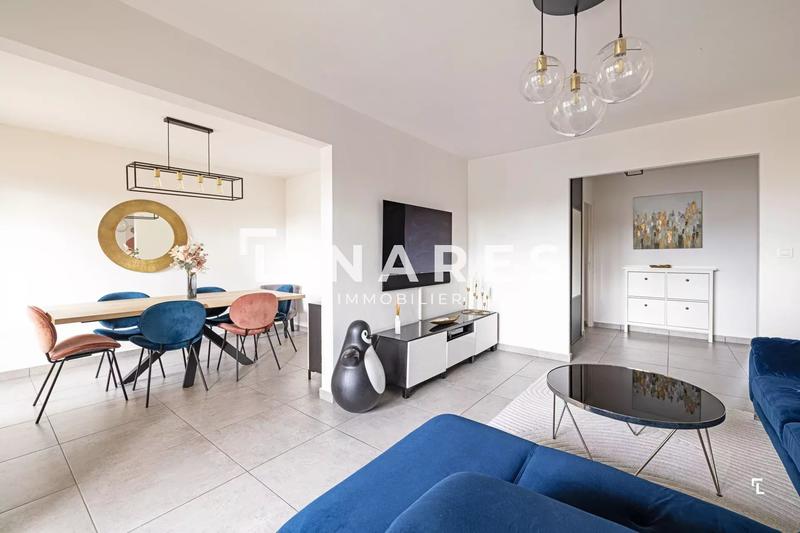 Appartement - 94 m² - 5 pièces