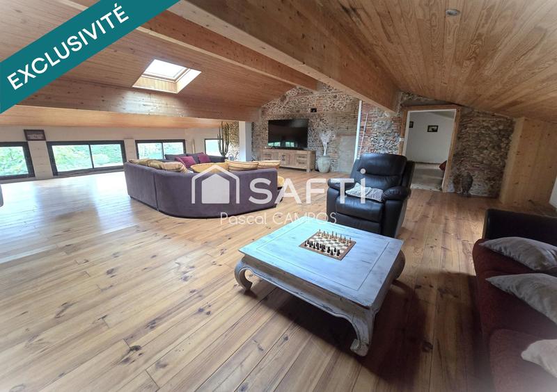 Maison - 301 m² - 9 pièces