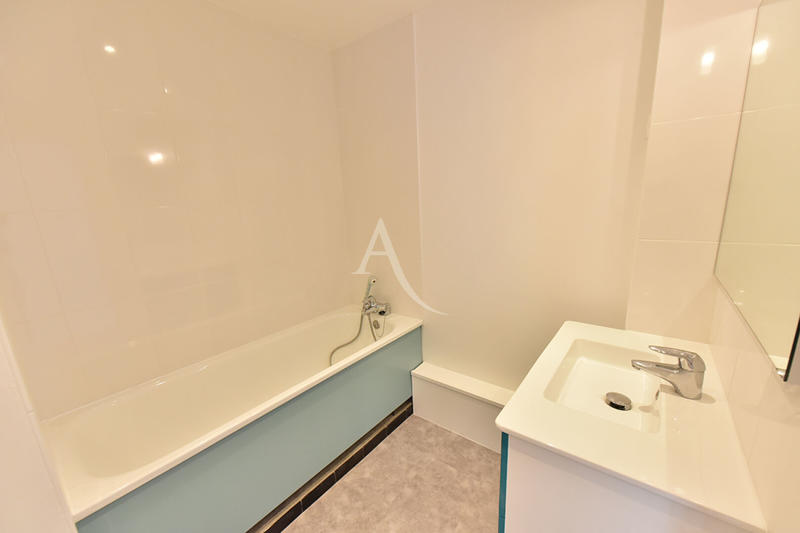 Appartement - 105 m² - 4 pièces