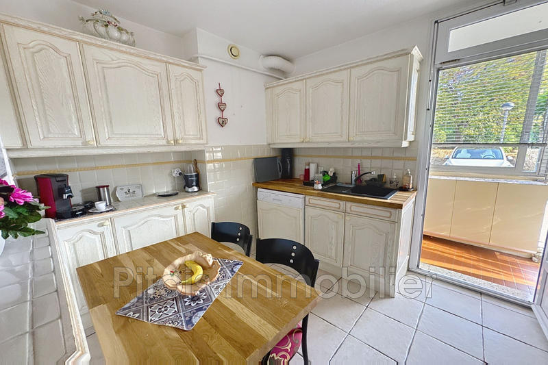 Appartement - 77 m² - 3 pièces