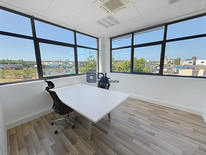 Entrepôt - 1 014 m²