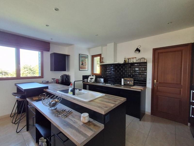 Maison - 153 m² - 7 pièces