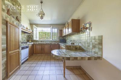 Maison - 139 m² - 6 pièces