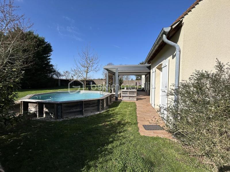 Propriété - 223 m² - 9 pièces