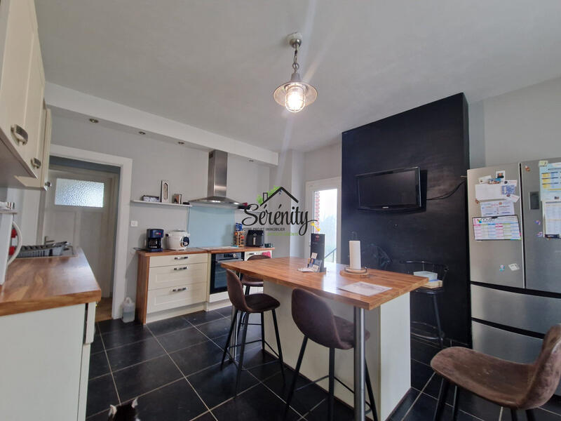 Maison - 140 m² - 6 pièces