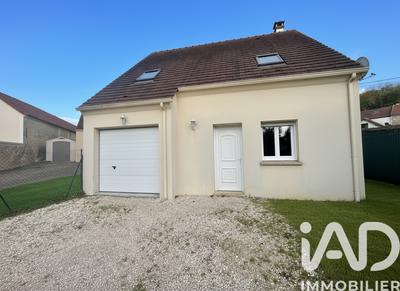 Maison - 88 m² - 4 pièces