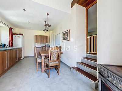 Propriété - 598 m² - 23 pièces