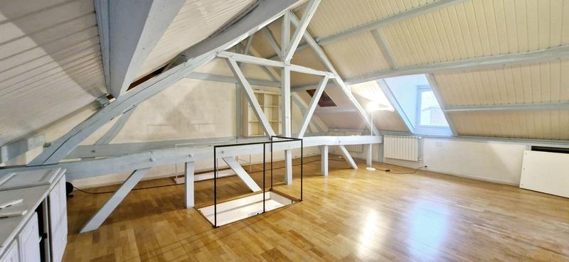 Maison - 196 m² - 10 pièces