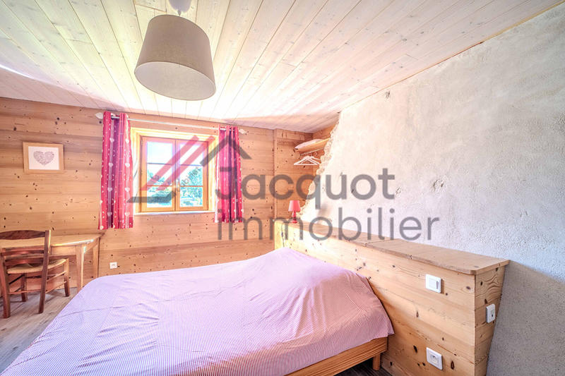 Maison - 300 m² - 9 pièces