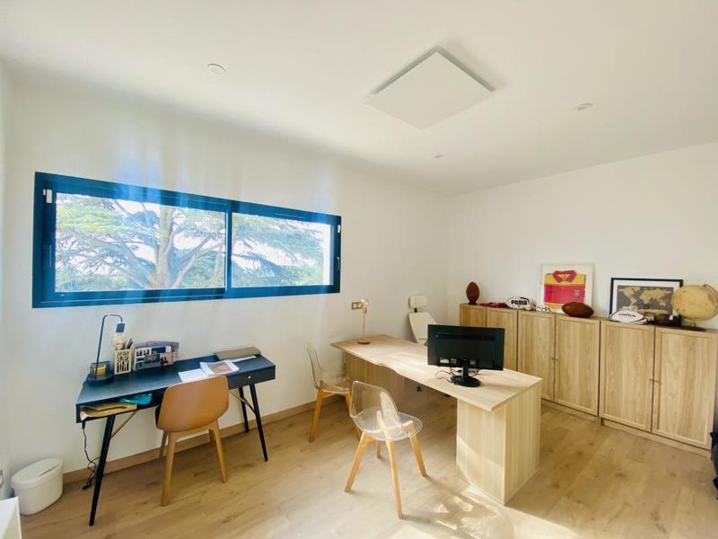 Villa - 350 m² - 9 pièces