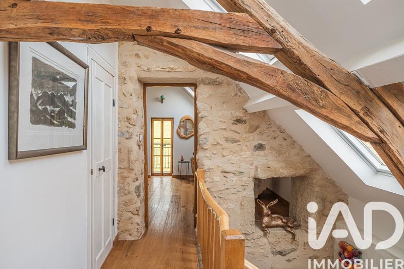 Maison - 254 m² - 7 pièces