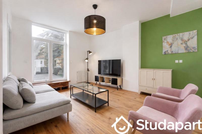 Chambre - 12 m² - 1 pièce