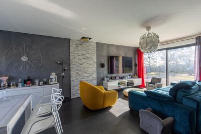 Maison - 143 m² - 6 pièces