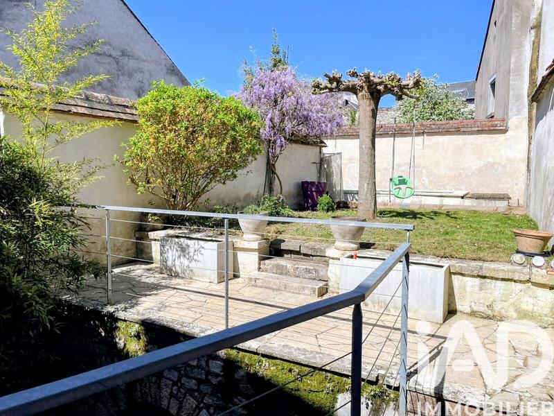 Maison - 182 m² - 6 pièces