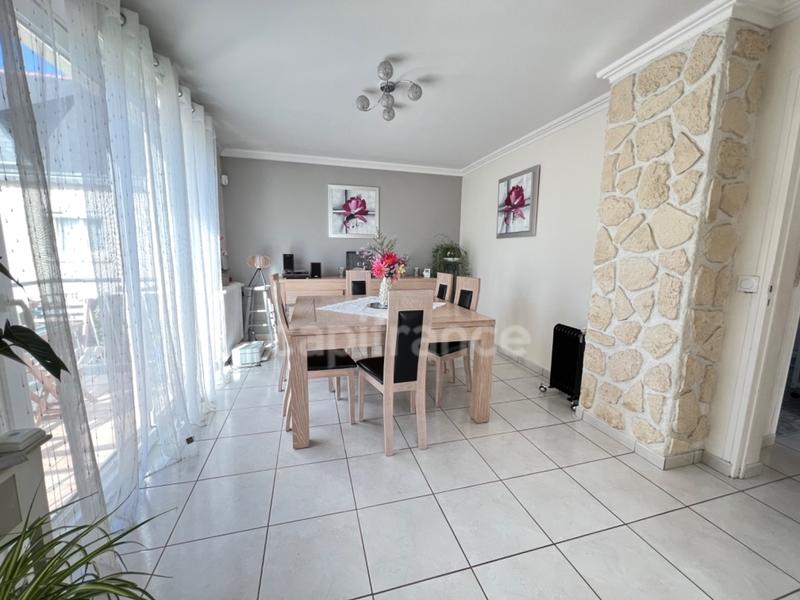 Maison - 97 m² - 5 pièces