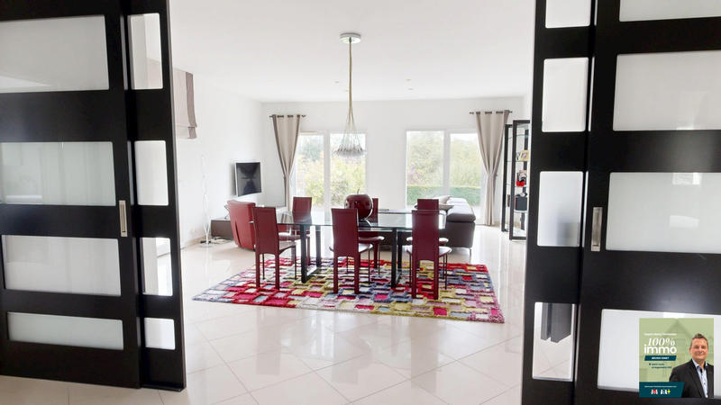 Maison - 186 m² - 6 pièces