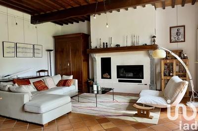 Maison - 271 m² - 8 pièces