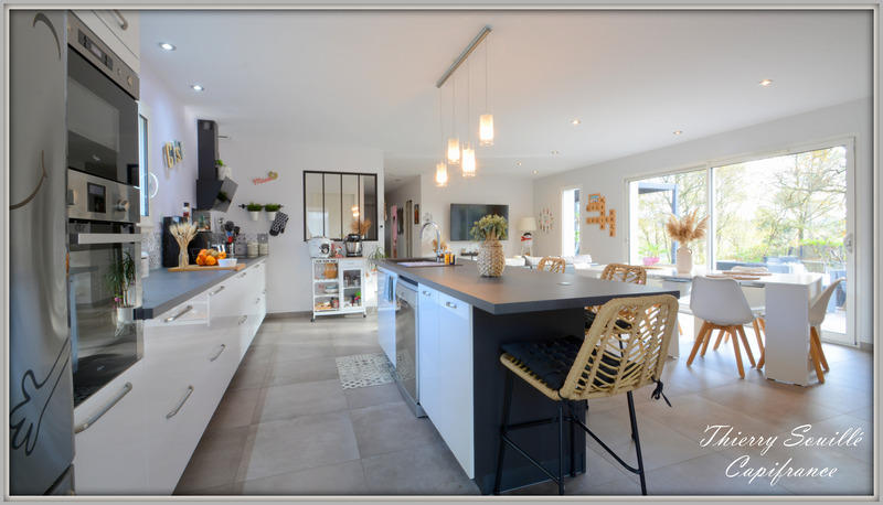 Maison - 172 m² - 7 pièces