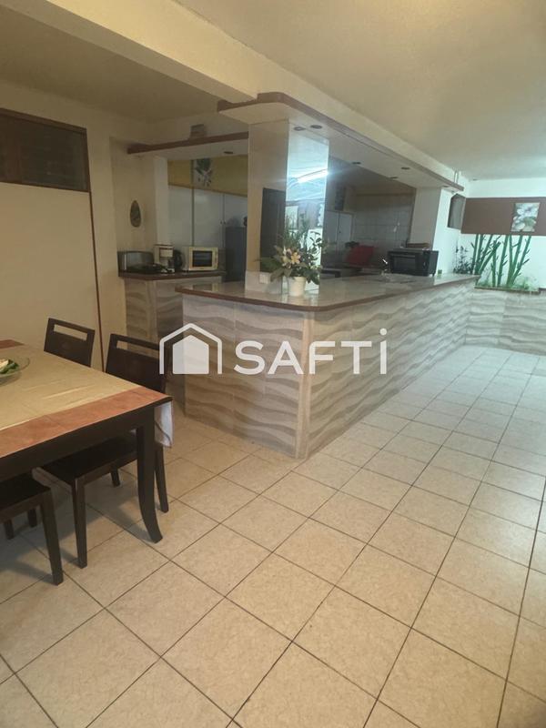 Maison - 327 m² - 10 pièces