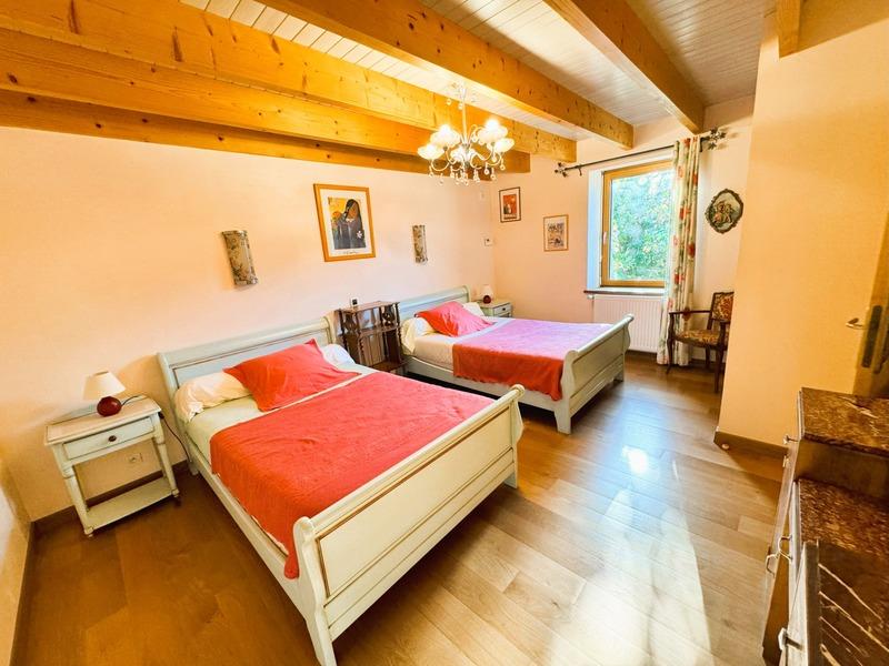 Maison - 209 m² - 6 pièces