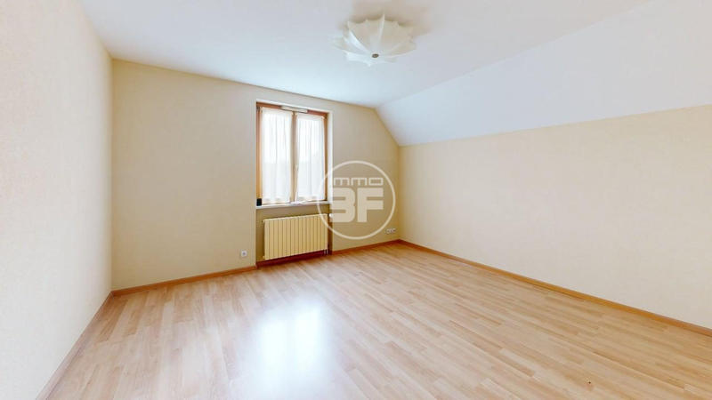 Maison traditionnelle - 150 m² - 6 pièces