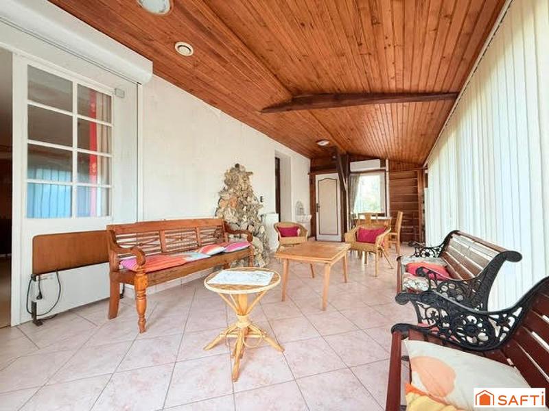 Maison - 168 m² - 10 pièces