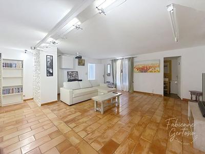 Mas - 419 m² - 9 pièces