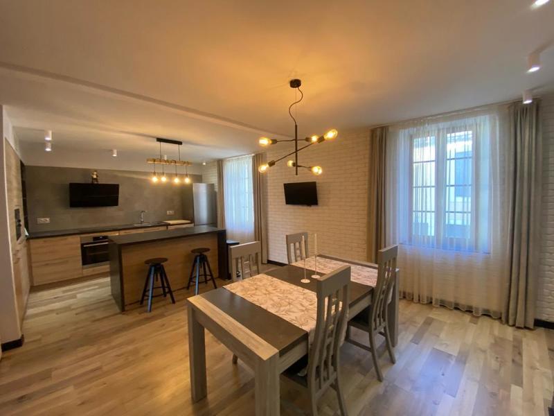 Maison de maîtres - 445 m² - 18 pièces