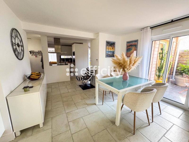 Maison - 90 m² - 4 pièces