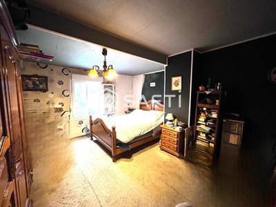 Maison - 275 m² - 9 pièces