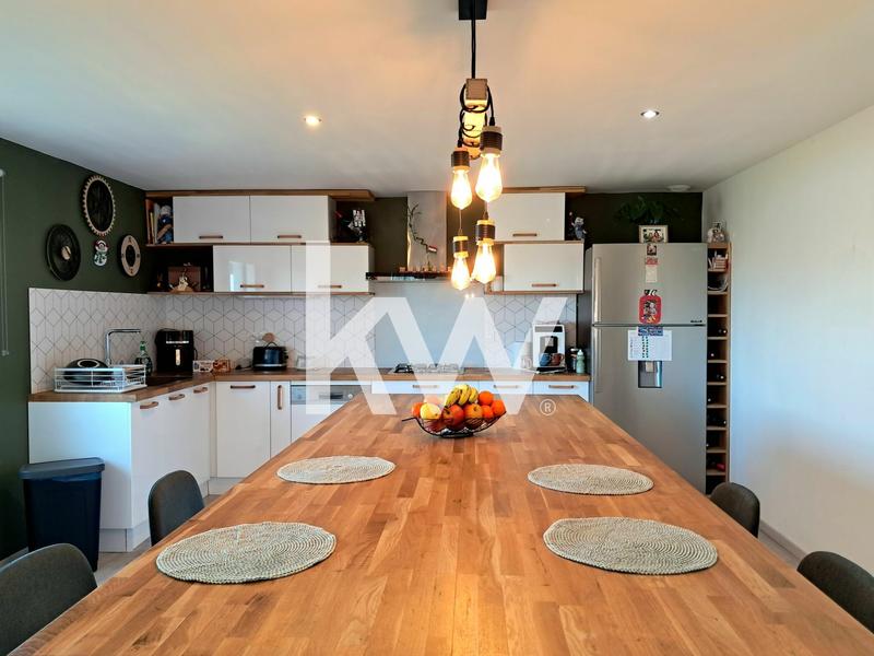 Maison - 191 m² - 7 pièces