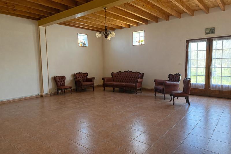 Maison - 165 m² - 9 pièces