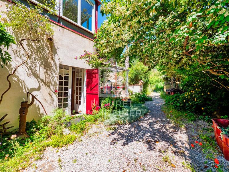 Mas - 270 m² - 10 pièces