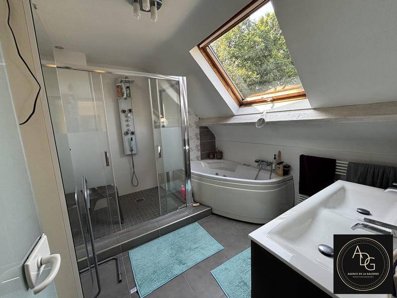 Villa - 170 m² - 6 pièces