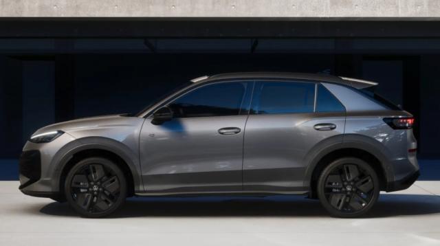 Volkswagen t-Roc 1.5 eTSI Evo2 Hybrid 150 ch Dsg7 R-Line (Dispo Avril)