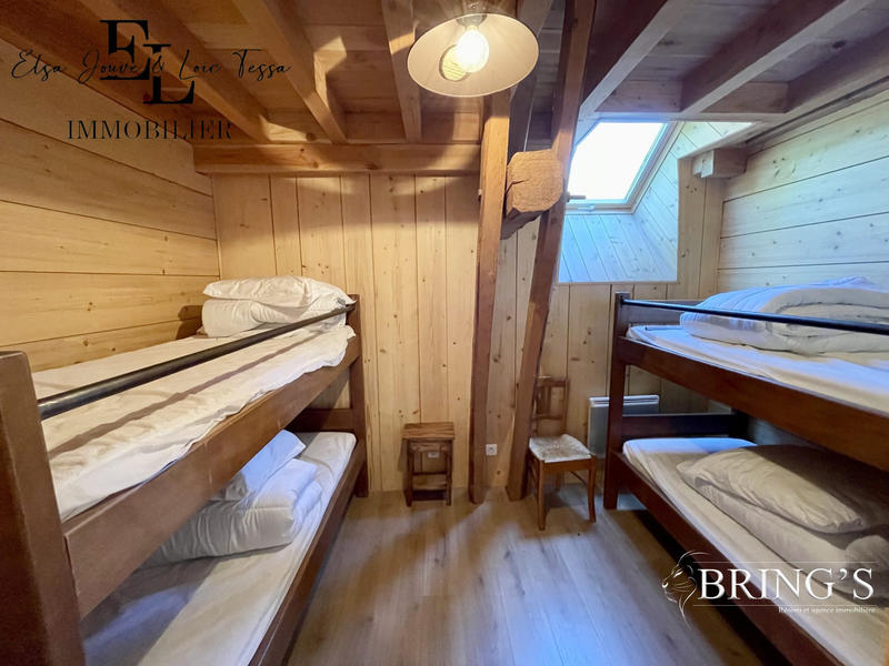 Maison - 266 m² - 9 pièces