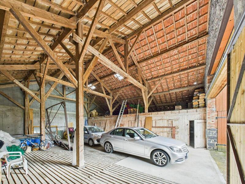 Maison - 239 m² - 6 pièces