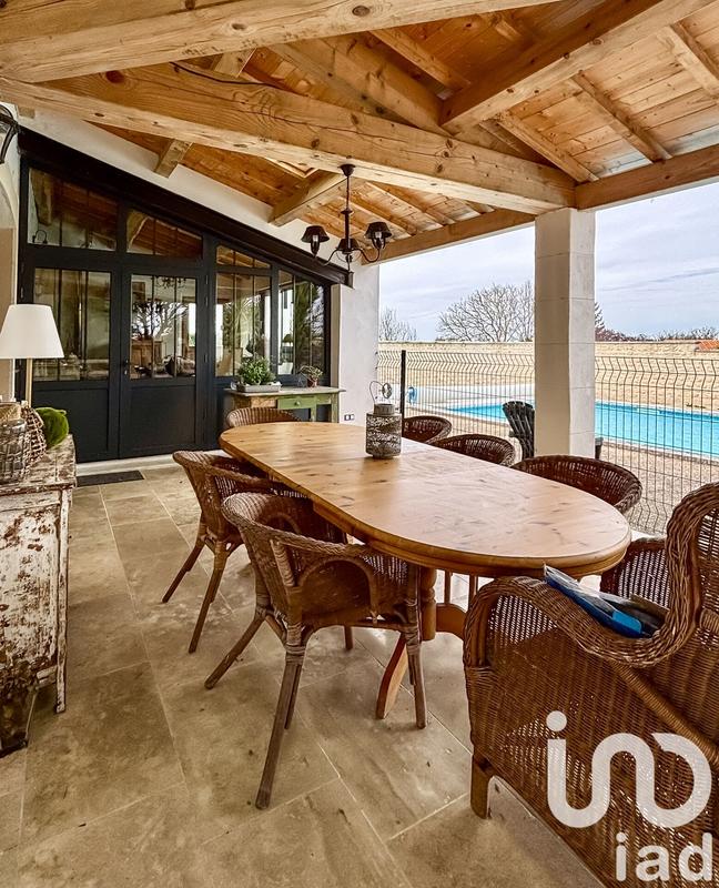 Maison - 297 m² - 11 pièces