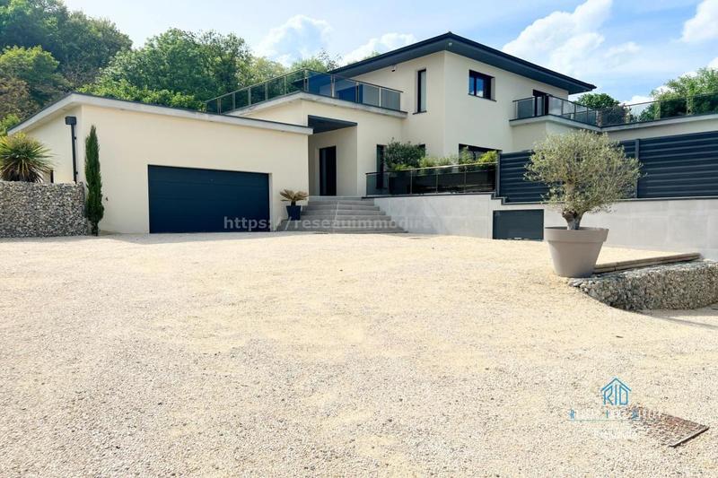 Maison d'architecte - 150 m² - 5 pièces