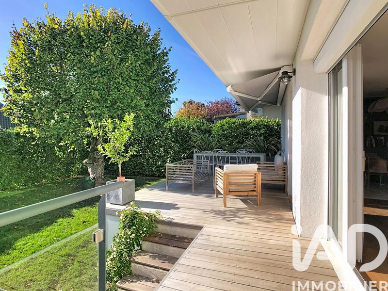 Maison - 230 m² - 8 pièces