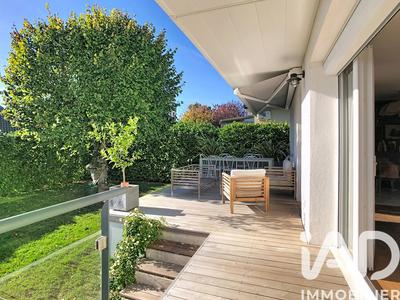 Maison - 230 m² - 8 pièces