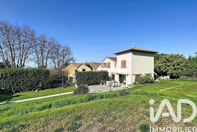 Maison - 140 m² - 5 pièces